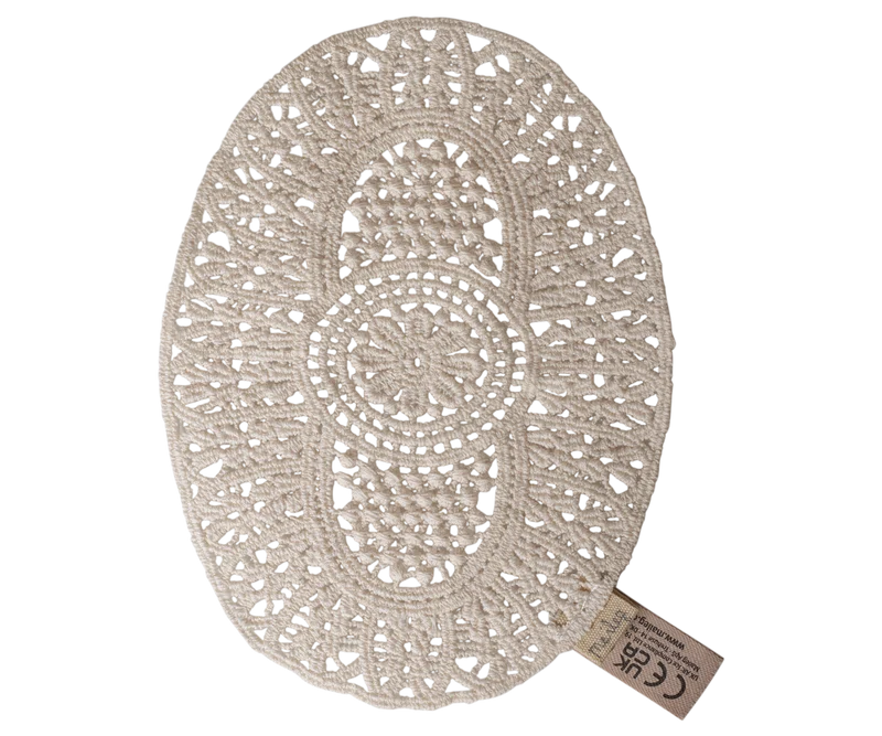Lace rug, Mouse