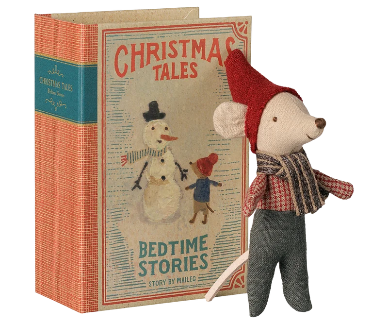 Christmas mouse, Baby in book