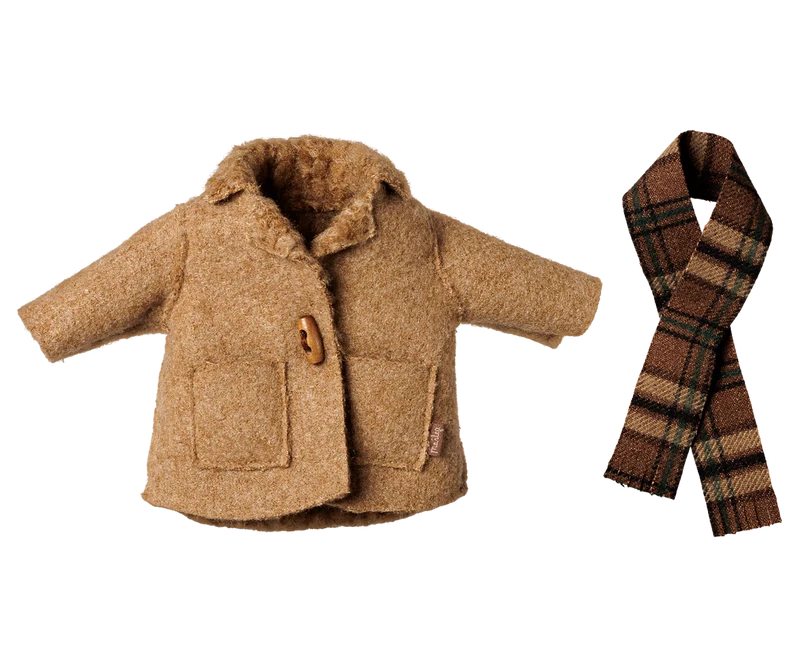 Jacket and scarf - Medium mouse