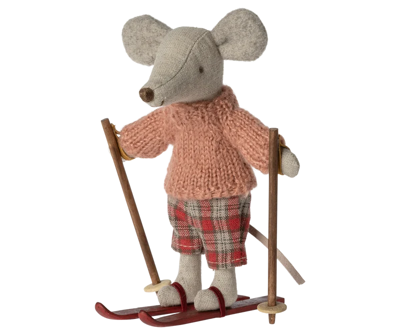 Winter mouse with ski set, Big sister