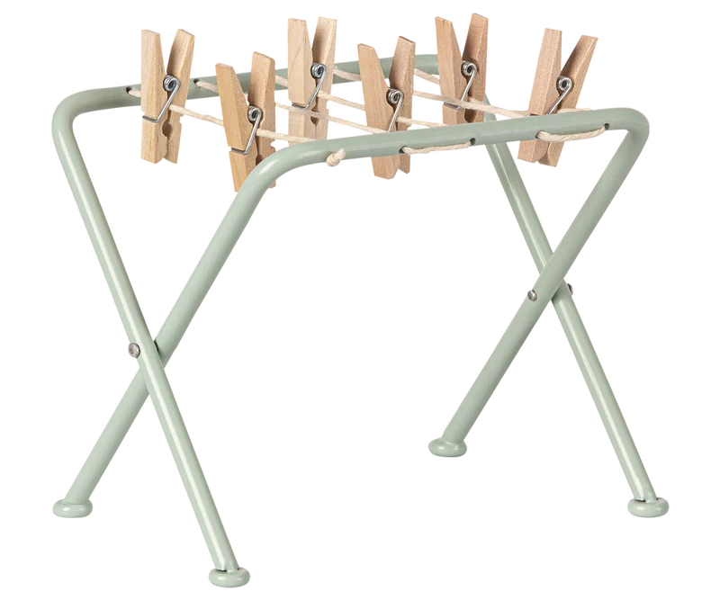 Drying rack w. pegs, Miniature
