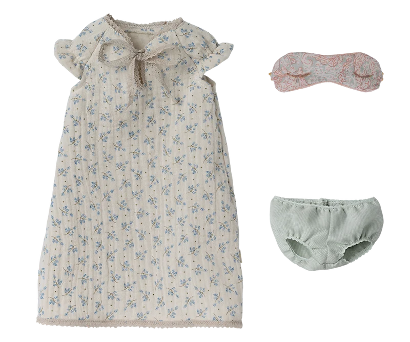 Nightgown, Maxi mouse