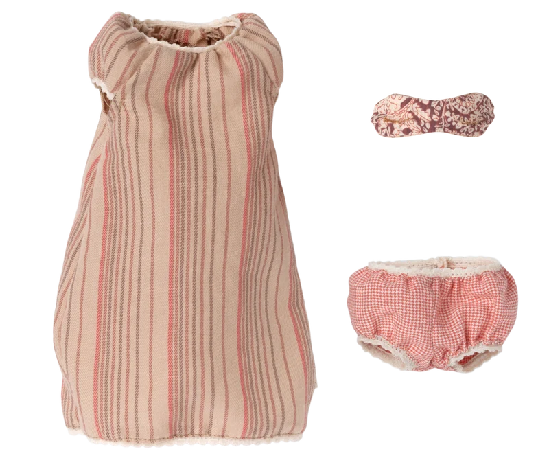 Nightgown, Medium mouse
