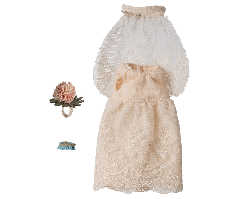 Wedding dress, Mum mouse