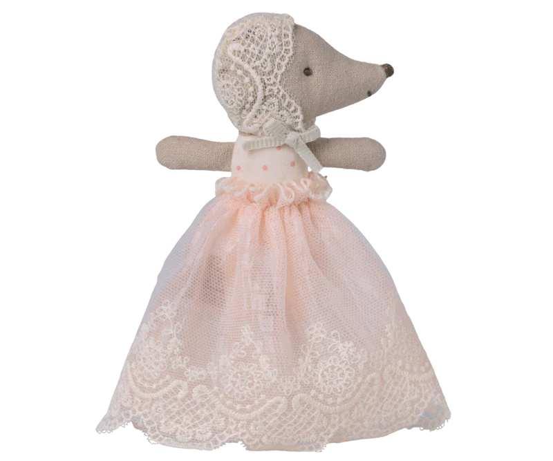 Baby mouse in gown - Powder