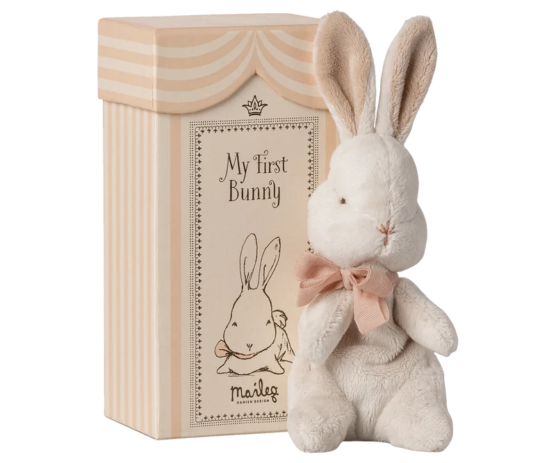 My first bunny - Powder
