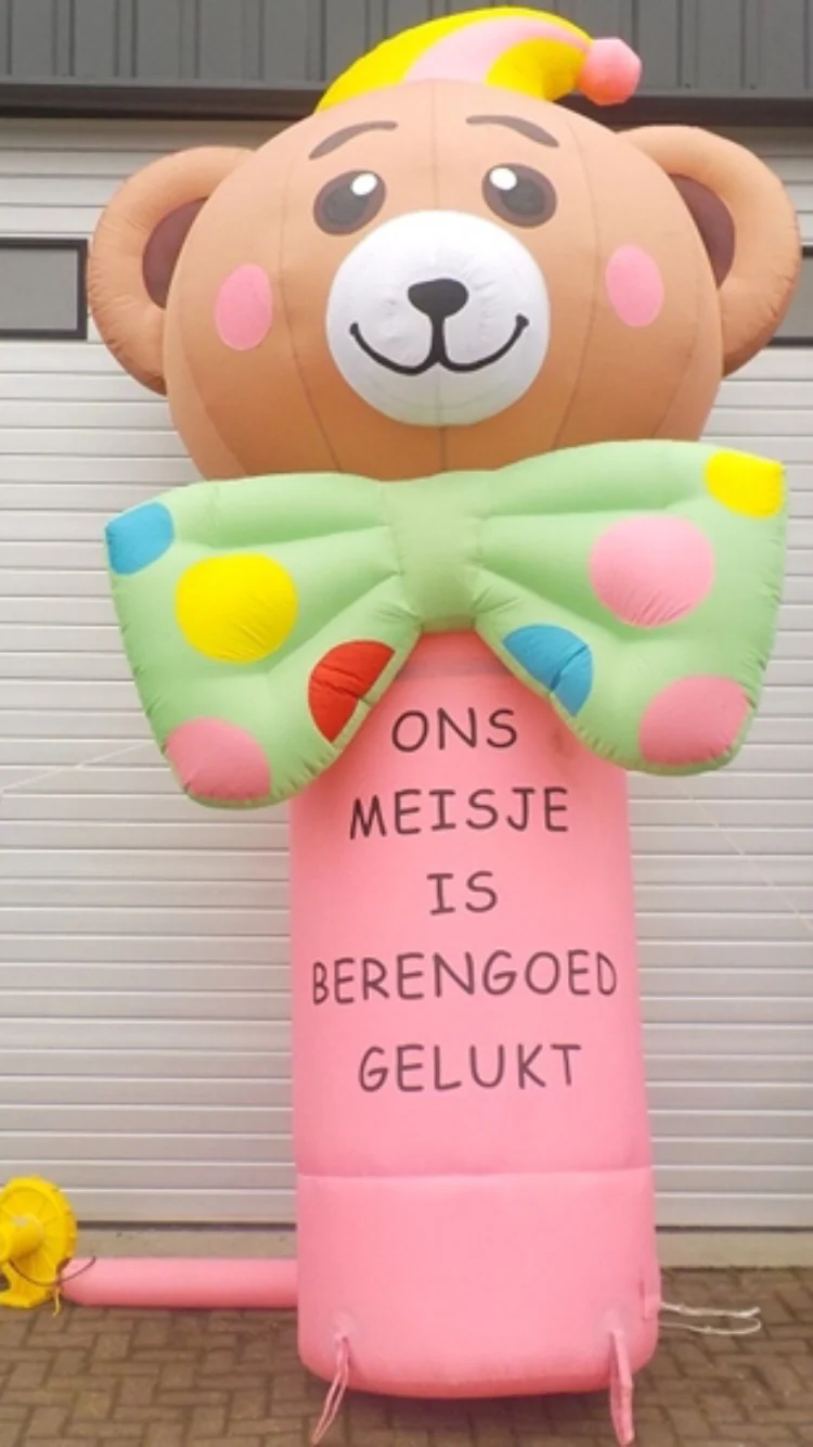 Opblaasfiguur Geboorte Meisje Beregoed 4,5m